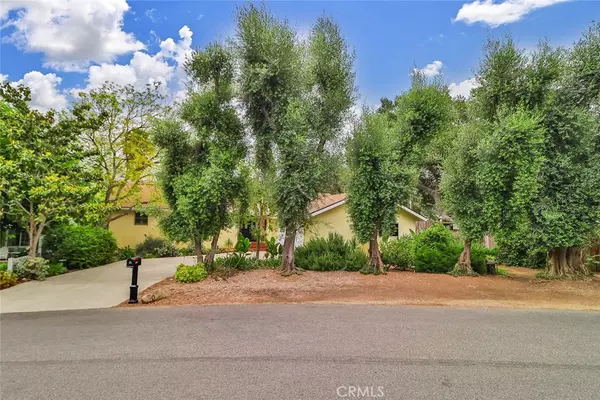 Oak View, CA 93022,240 Portal ST