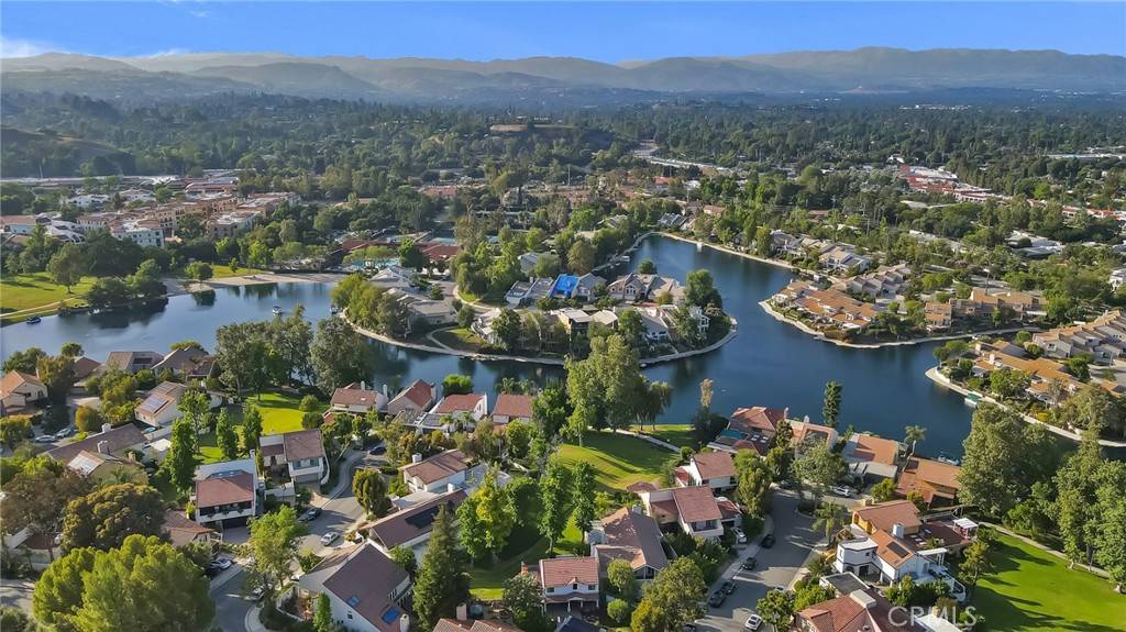 Calabasas, CA 91302,4352 Park Corona