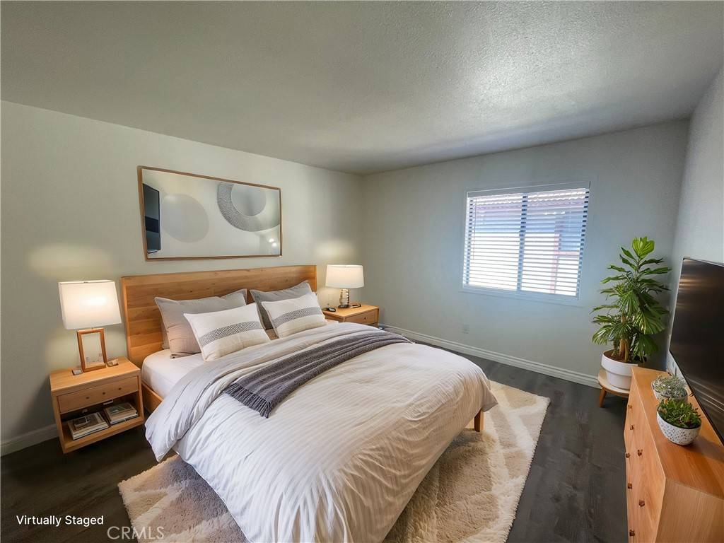 Canyon Country, CA 91387,27971 Sarabande LN #230