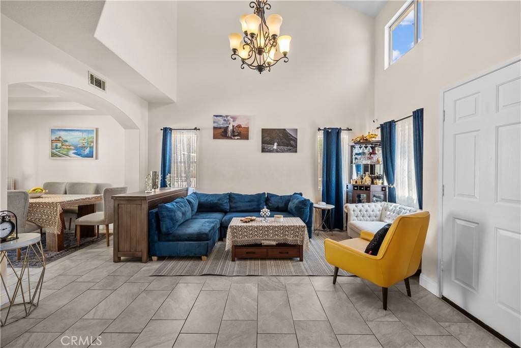 Sylmar, CA 91342,13654 1/2 Dronfield AVE