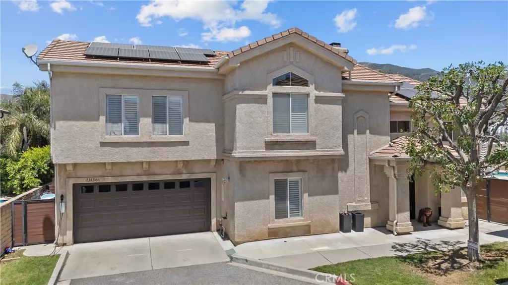 Sylmar, CA 91342,13654 1/2 Dronfield AVE