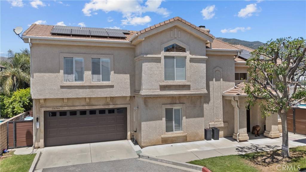 13654 1/2 Dronfield AVE, Sylmar, CA 91342