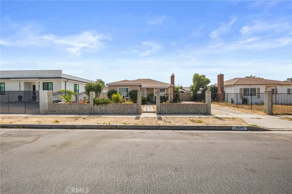 North Hollywood, CA 91605,8054 Rhodes AVE