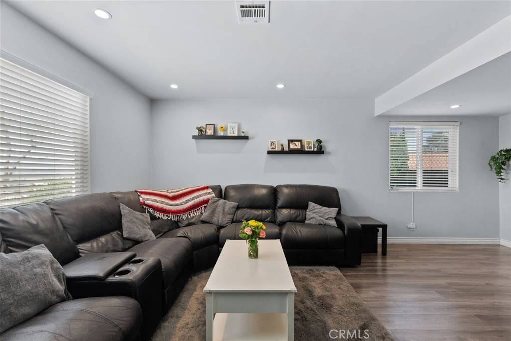 Saugus, CA 91350,22524 Paseo Terraza