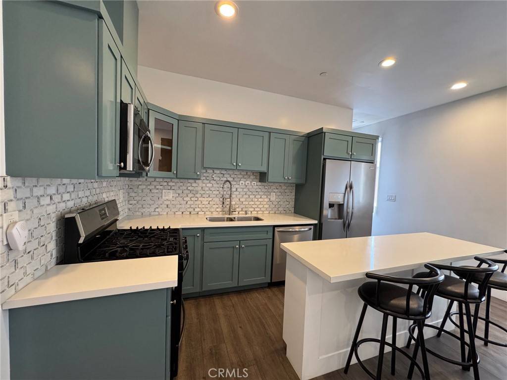 Los Angeles, CA 90006,1737 1/2 Magnolia AVE #1737 1/2