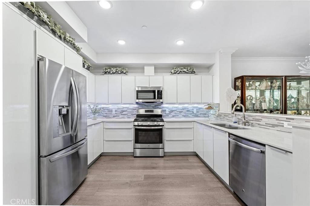Valley Village, CA 91607,5253 Vantage AVE #202