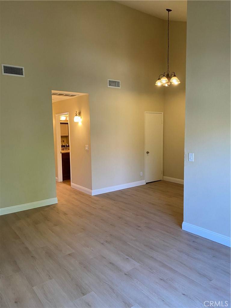 Canyon Country, CA 91387,27979 Sarabande LN #250