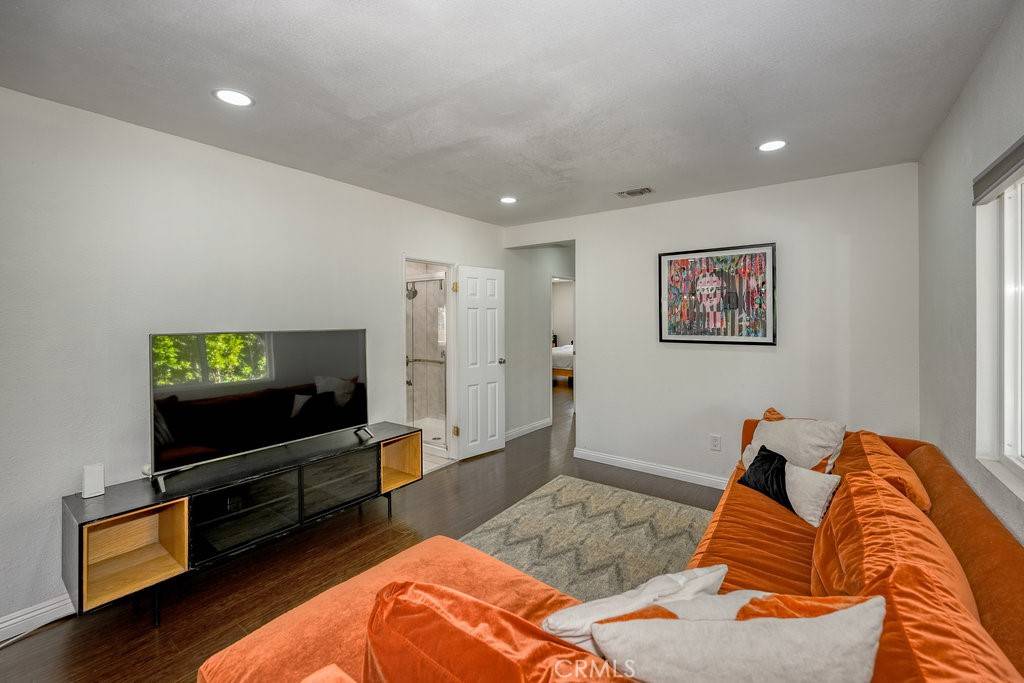 Los Angeles, CA 90065,2417 W Avenue 30