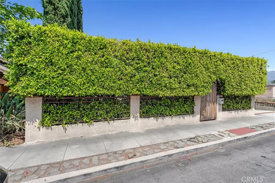 10447 Helendale AVE, Tujunga, CA 91042