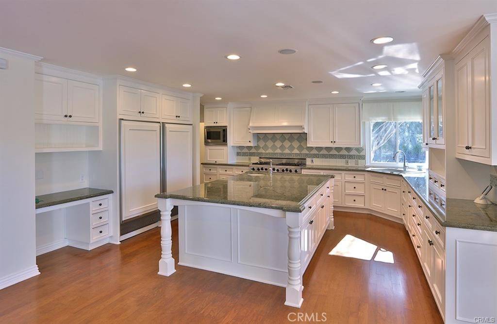 Hidden Hills, CA 91302,24944 JIM BRIDGER RD