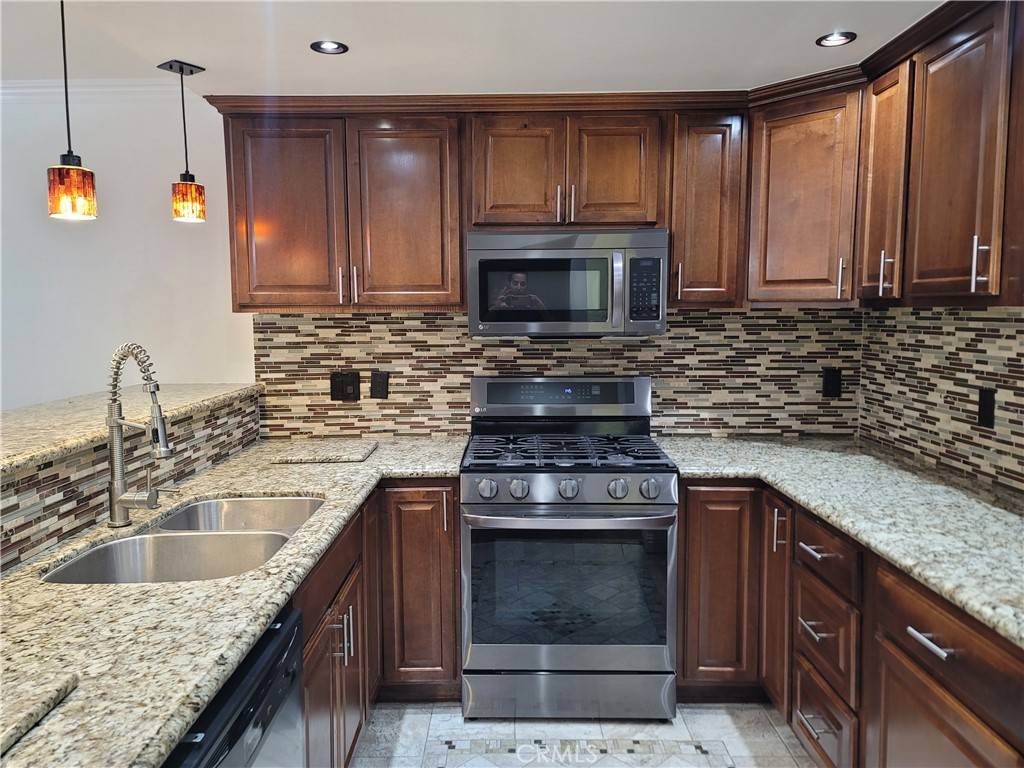 Mission Hills (san Fernando), CA 91345,11076 Sharp AVE #C