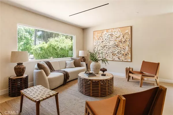 Los Angeles, CA 90042,1915 N Avenue 52