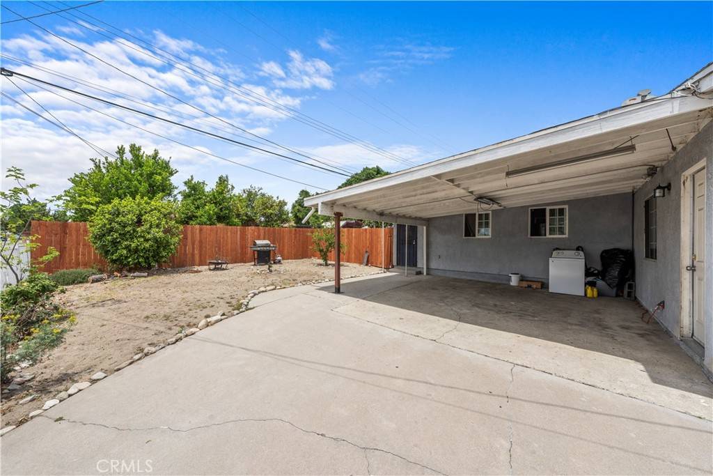 Ontario, CA 91764,1571 E Olive ST