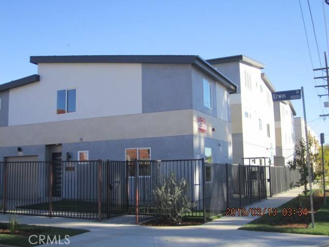 Van Nuys, CA 91401,6220 Tyrone AVE #6220 1/2