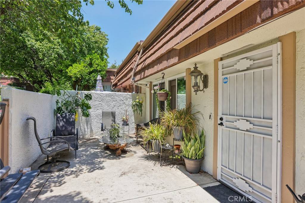Chatsworth, CA 91311,10161 Larwin AVE #3