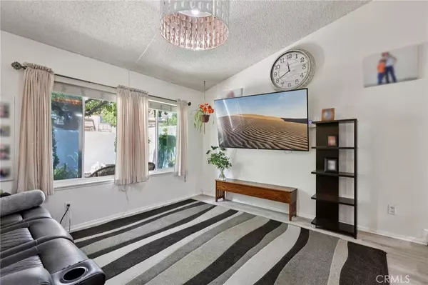 Chatsworth, CA 91311,10161 Larwin AVE #3