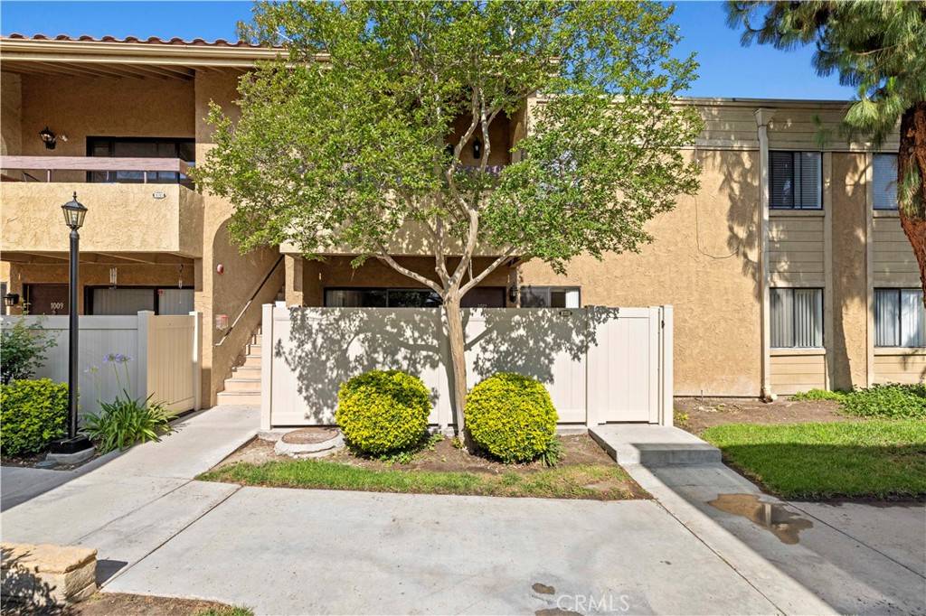 Canyon Country, CA 91351,18752 Mandan ST #1011