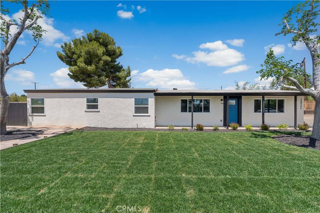 38905 11th ST W, Palmdale, CA 93551