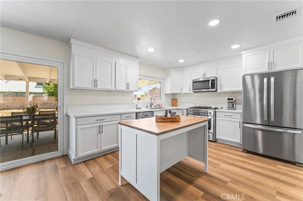 Simi Valley, CA 93063,1808 Fair AVE