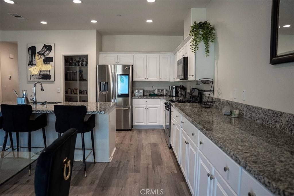 Palmdale, CA 93550,3830 Hollowglen DR