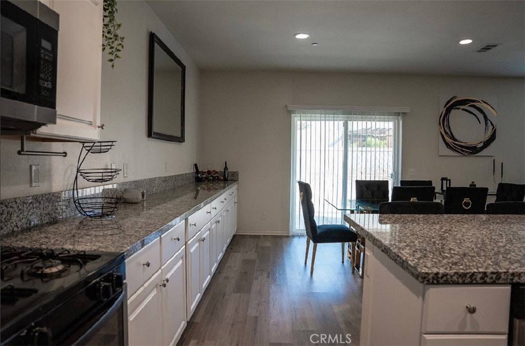 Palmdale, CA 93550,3830 Hollowglen DR