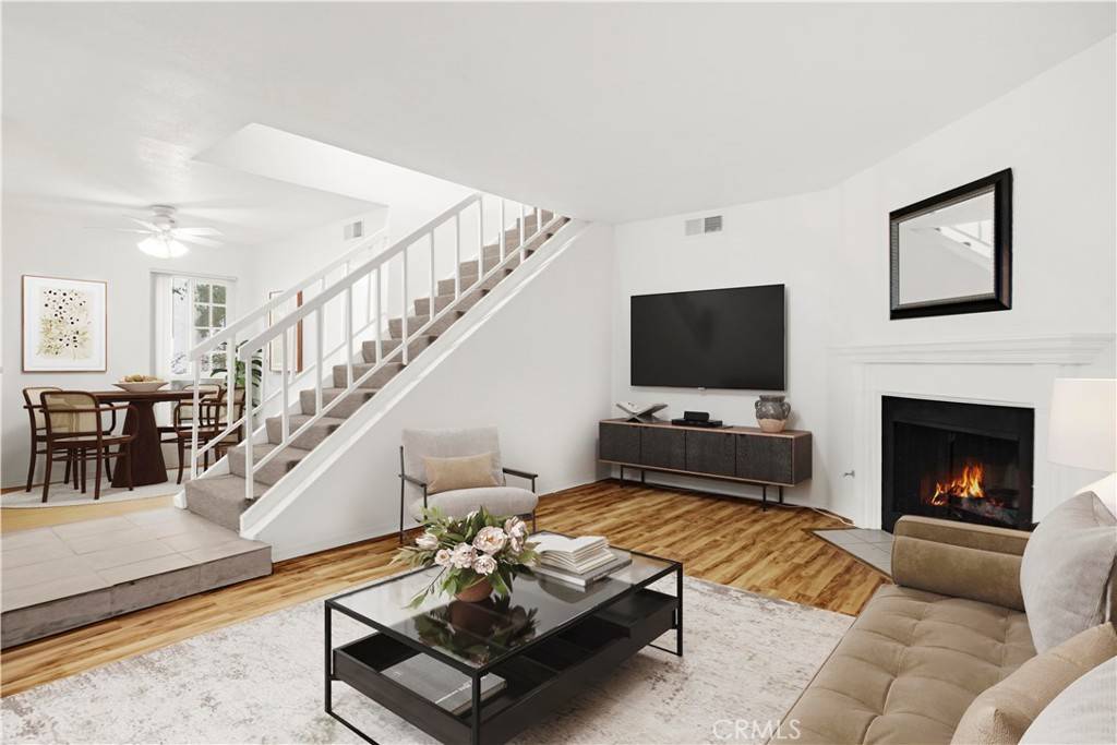 Tarzana, CA 91356,18411 Hatteras ST #122