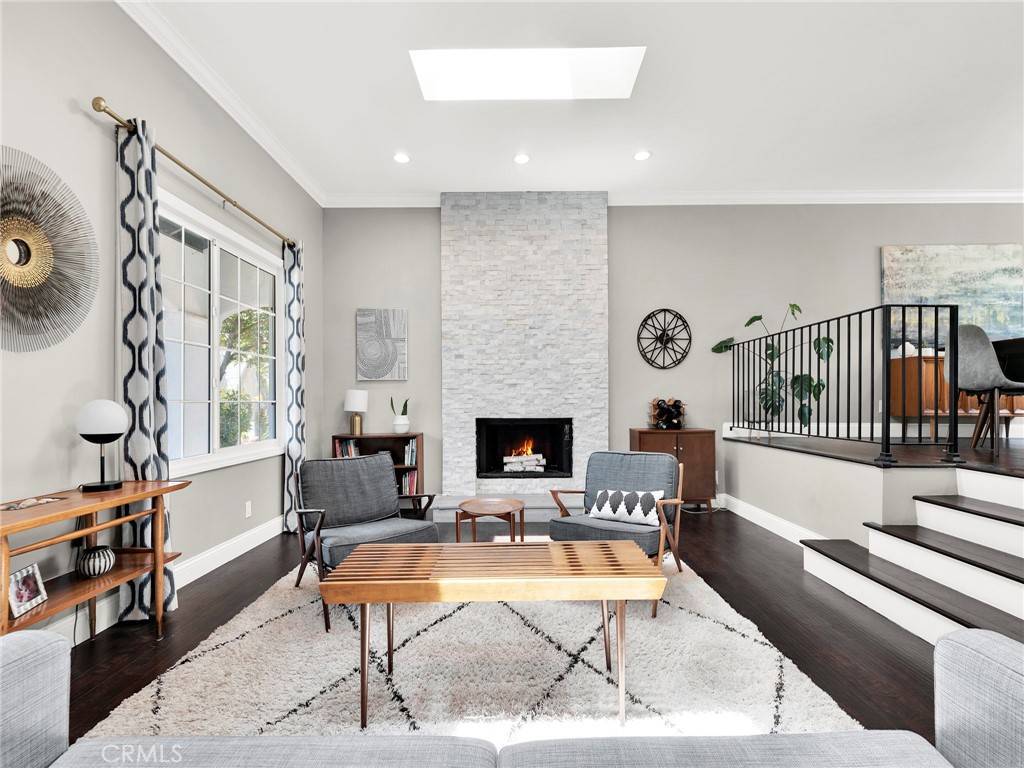 Thousand Oaks, CA 91360,183 W Sidlee ST