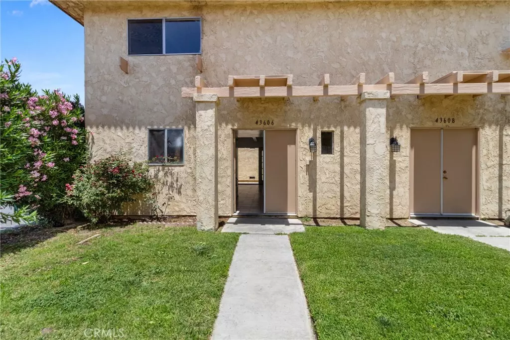 Lancaster, CA 93535,43606 Stanridge AVE