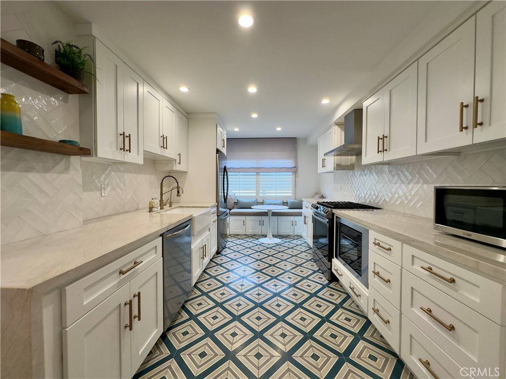 Encino, CA 91316,5533 Edward E Horton LN #3
