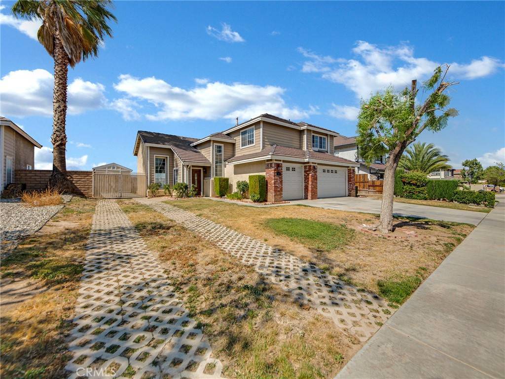 3167 Tourmaline LN, Palmdale, CA 93550