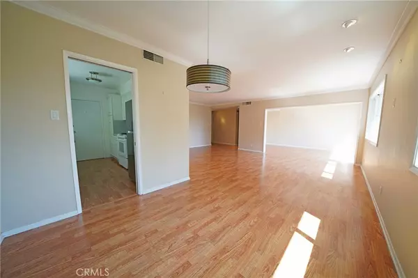 Los Angeles, CA 90046,1525 N Hayworth AVE #304