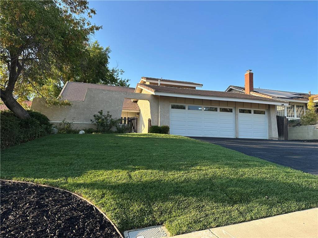 28825 Barragan ST, Agoura Hills, CA 91301