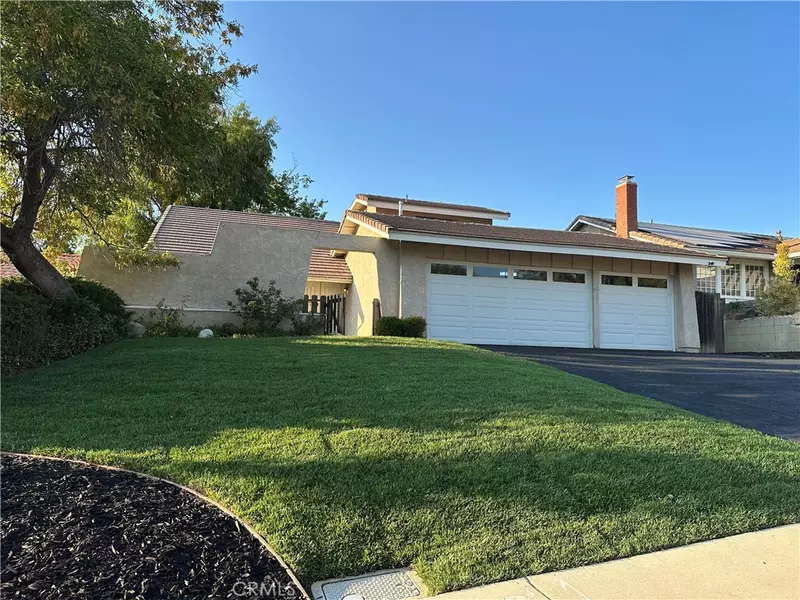 28825 Barragan ST, Agoura Hills, CA 91301