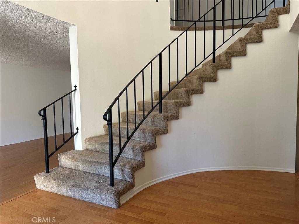 Agoura Hills, CA 91301,28825 Barragan ST