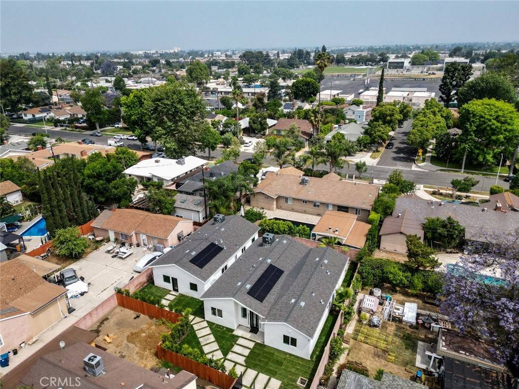 Van Nuys, CA 91405,15009 Wyandotte ST