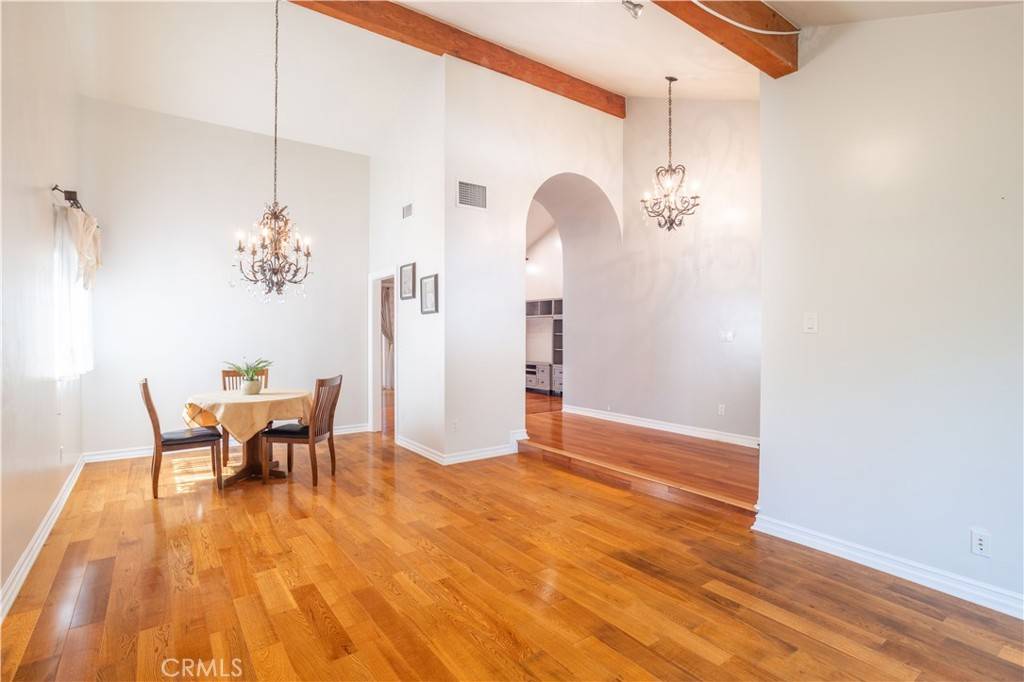Valencia, CA 91355,24302 Vista Ridge DR