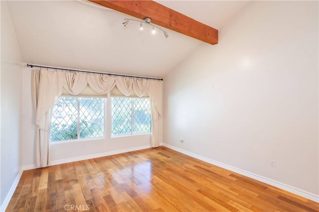 Valencia, CA 91355,24302 Vista Ridge DR