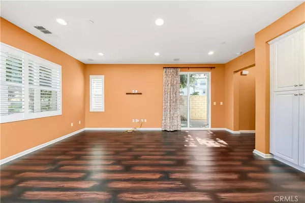 Saugus, CA 91350,21775 Candela DR