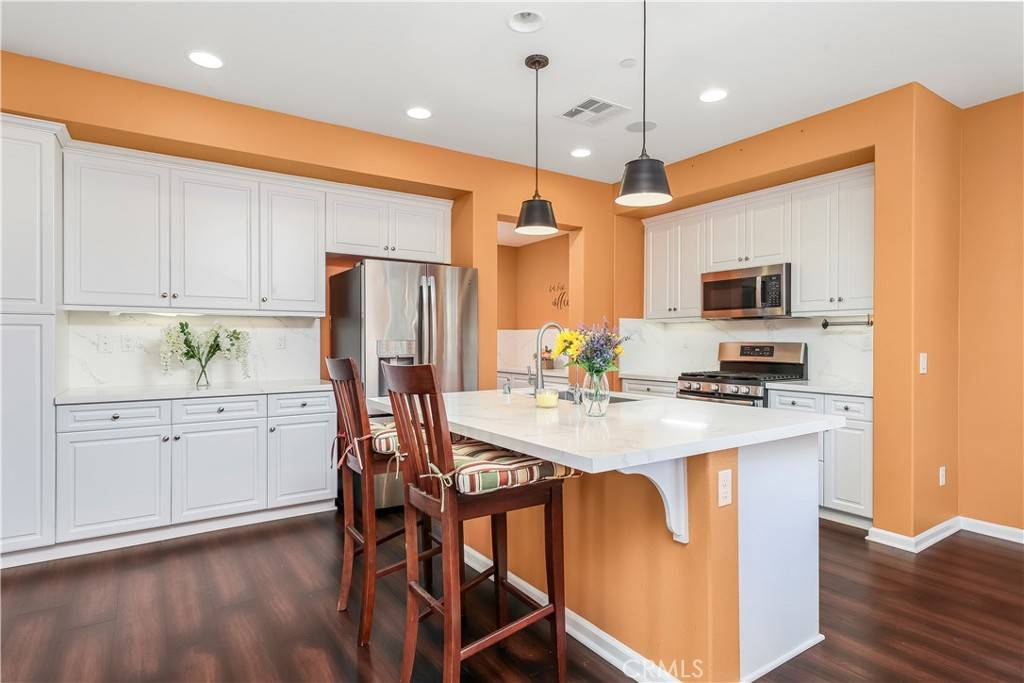 Saugus, CA 91350,21775 Candela DR