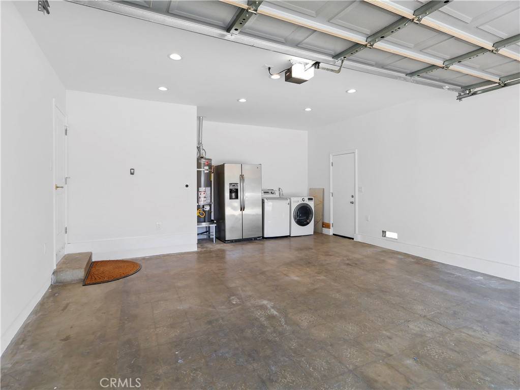 Northridge, CA 91324,18724 Frankfort ST