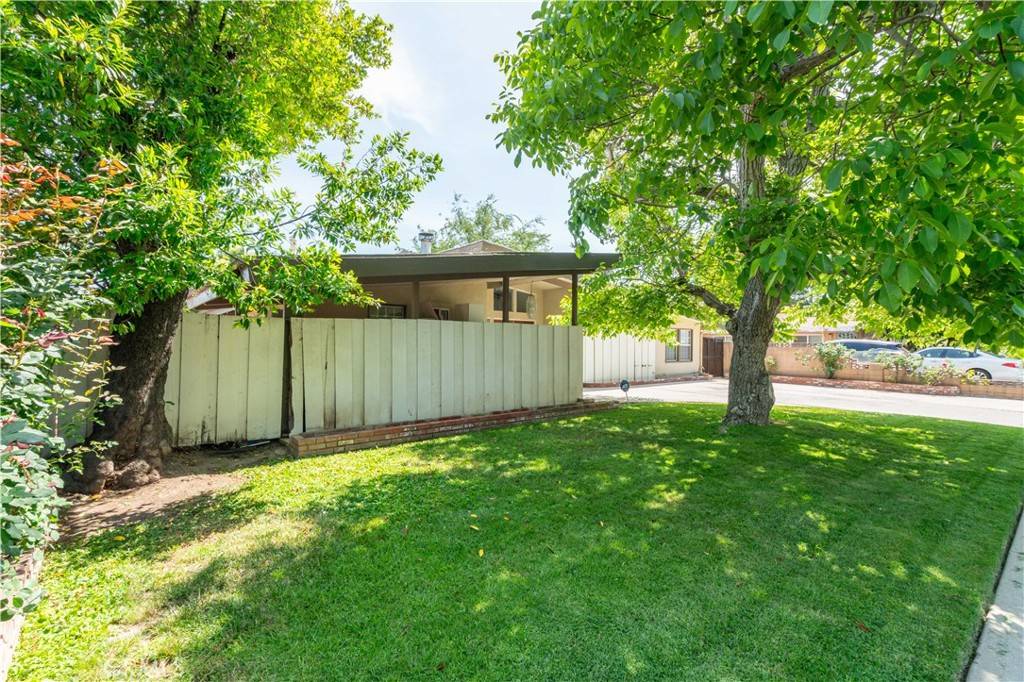 Reseda, CA 91335,19516 Blythe ST