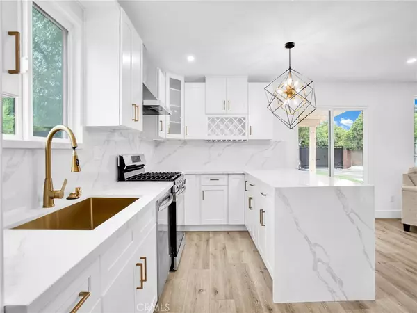 West Hills, CA 91307,7055 Fallbrook AVE
