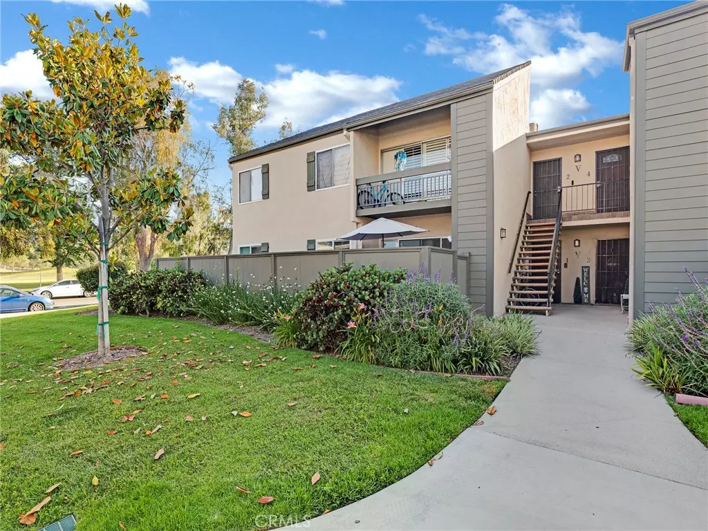 Valencia, CA 91355,24431 Trevino DR #V1