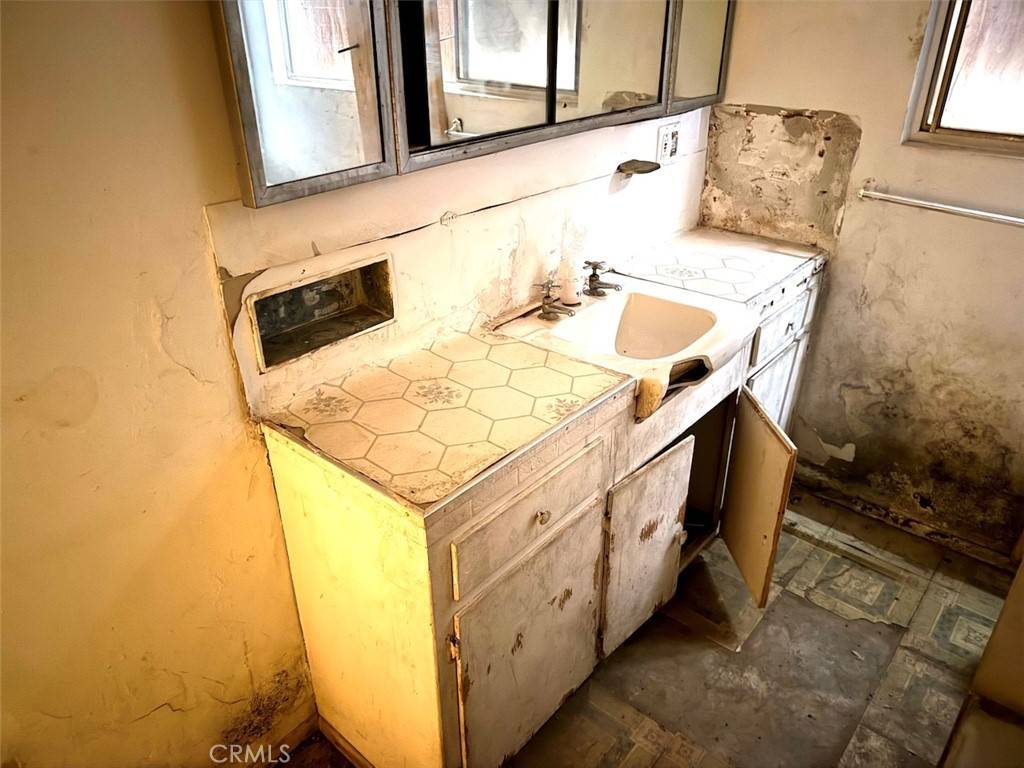 Lancaster, CA 93535,46400 120th ST E