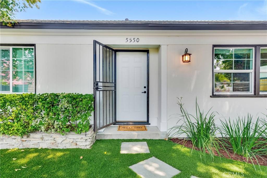 Woodland Hills, CA 91367,5550 Fallbrook AVE