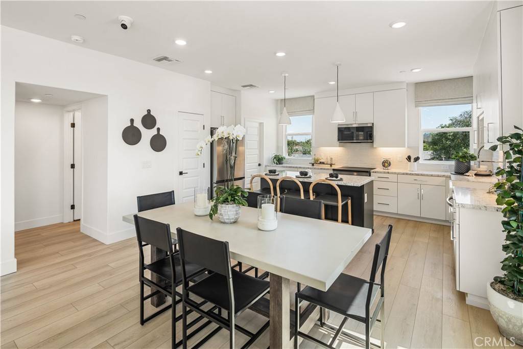 Pico Rivera, CA 90660,9339 Via Azul