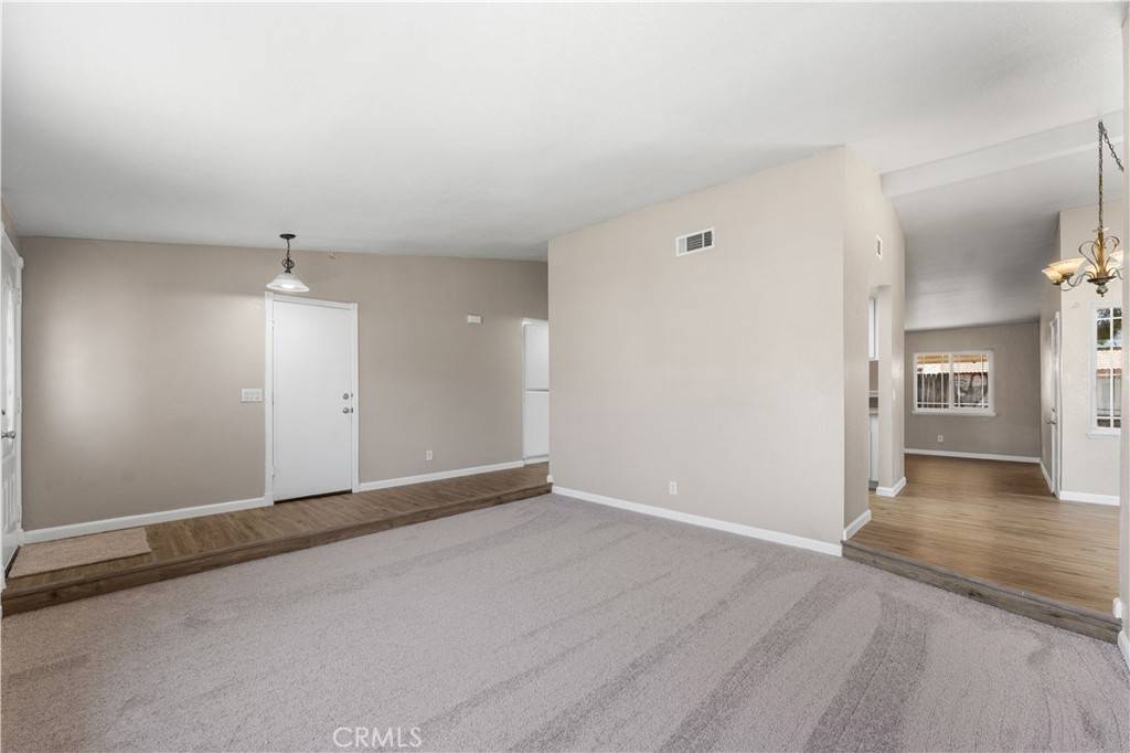 Palmdale, CA 93552,4633 Dowel AVE