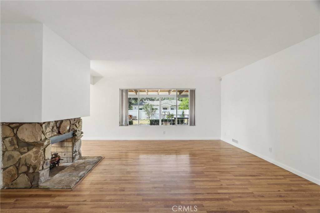 Sylmar, CA 91342,13171 13169 Phillippi AVE