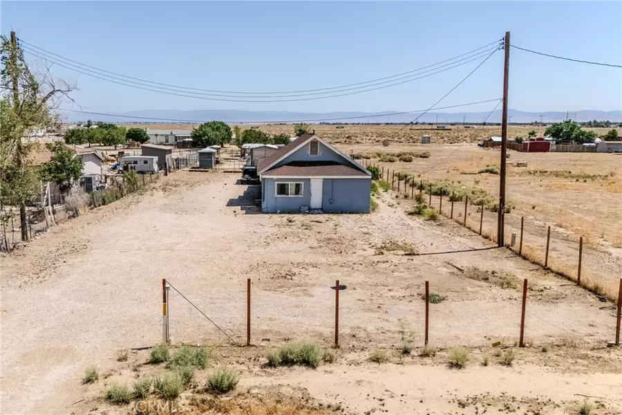 9668 W Rosamond BLVD, Rosamond, CA 93560