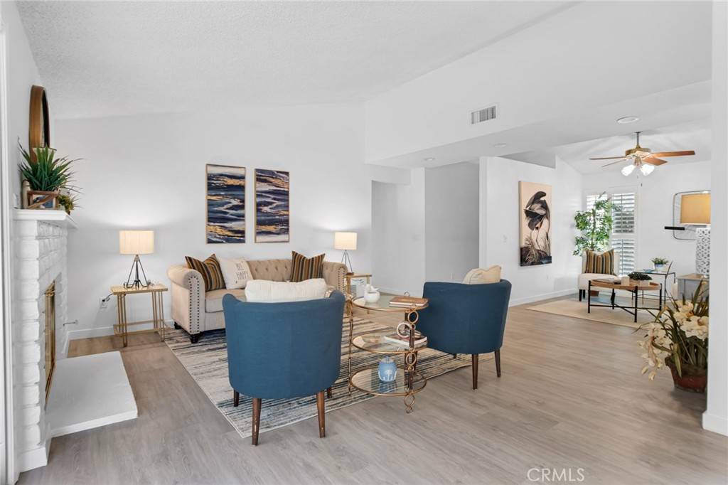 Northridge, CA 91343,9545 Rubio AVE
